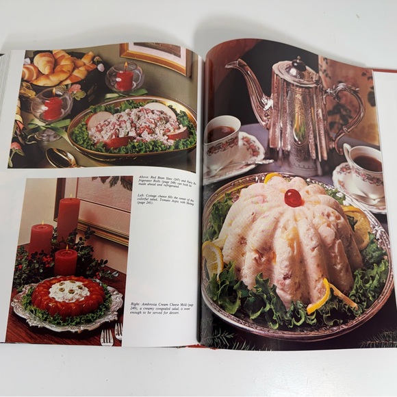 Southern Living 1979 Annual Recipes Cookbook - Picture 5 of 6